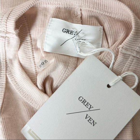 NWT REVOLVE GREY/VEN 90s Cashmere Blend Rib Knit Sleeveless Cropped Tank Top XS - Picture 4 of 4